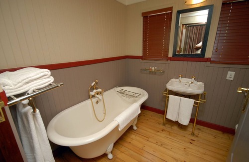 Vanderbijlpark Hotel | Discover Emerald Resort & Casino: Family-Friendly Getaway