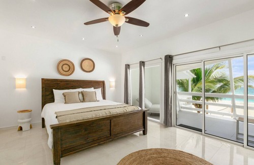 Beacon Hill Hotel | Oceanfront Emerald Room #2 at CocoVaa Boutique Hotel