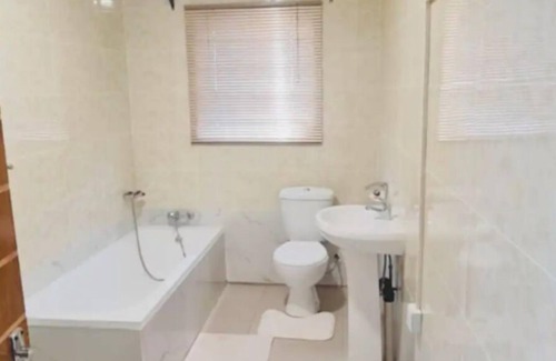 Harare House | Family-Friendly 3-Bed House with Breakfast in Harare