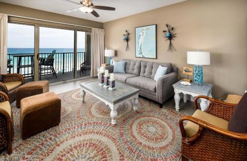 Fort Walton Beach Apartment | Discover Emerald Towers West 4000 with Pool & Breakfast