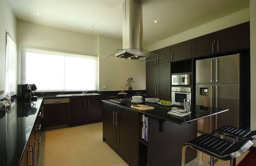 Rawai Villa | Emerald Villa: 7-Bedroom Retreat with Private Pool & Ocean View