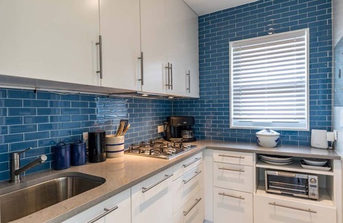 Discovery Bay Villa | Experience Emerald Waters: Premier 5-Bedroom Villa Retreat