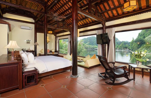 Hoa Lu Resort | Relaxing Emeralda Resort Tam Coc with Pool and Spa Amenities