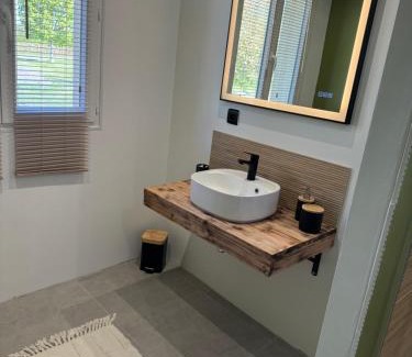 Change Villa | Discover EMERAUDE: 4-Star Stay near the 24 Hours Circuit