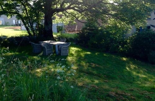 Saint-Pierre Apartment | Emilie Gîte: Idyllic Farmhouse with Ocean View & Spa