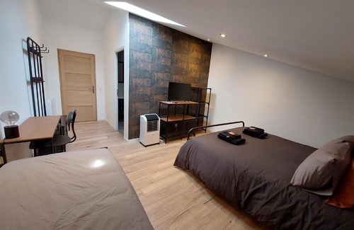 Vandieres Bed & Breakfast | Emilie: Cozy Stay with Cats & Family-Friendly Amenities