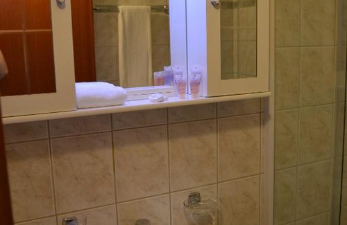 Cadenazzo House | Emilio Hotel: Affordable Comfort with 8.1/10 Guest Rating