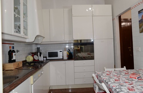 Tor di Quinto House | Emilio's Home: Spacious Apartment for 7 with Great Amenities