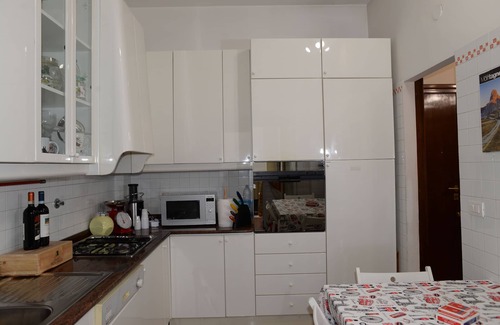 Tor di Quinto House | Emilio's Home: Spacious Apartment for 7 with Great Amenities