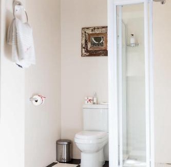 Plettenberg Bay Cabin | Discover Emily Moon River Lodge with Oceanfront Views