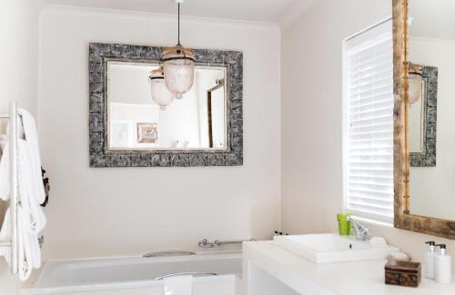 Plettenberg Bay Cabin | Discover Emily Moon River Lodge with Oceanfront Views