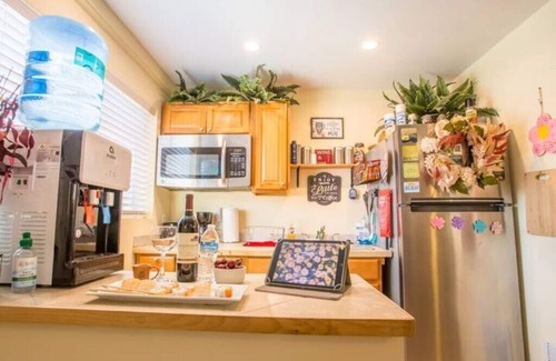 Thousand Oaks Cabin | Top-Rated Emily's Lodge: Family & Pet-Friendly Retreat