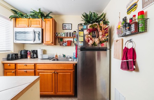 Thousand Oaks Cabin | Top-Rated Emily's Lodge: Family & Pet-Friendly Retreat
