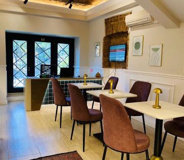Taksim Bed & Breakfast | Emily Taksim Hotel