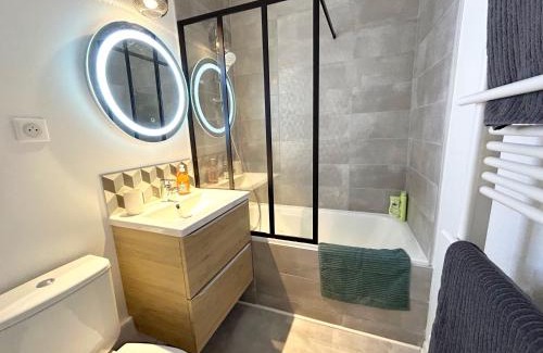 Auch Apartment | Discover EMMA - Centre Historique with Family Amenities!