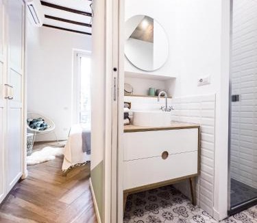 Monza Apartment | Discover Emma's Home in Monza: Rated 9.4/10 & Pet Friendly