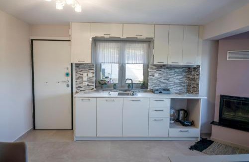 Pamvotida House | Discover Emmanouela View Apartment: Family-Friendly Retreat