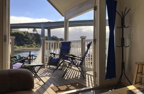 Fort Bragg House | Emmanuel Hotel: Pet & Child Friendly Retreat with Top Ratings