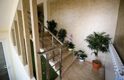 Zlatograd Hotel | Guest Rated 10/10 at Emmar Zlatograd with Hot Tub Access