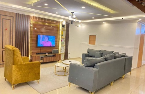 Ofin Apartment | Pet-Friendly 3-Bedroom Apartment in Vibrant V.I