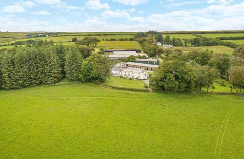 Simonsbath House | Experience Emmetts Grange House: Pet & Child Friendly Retreat