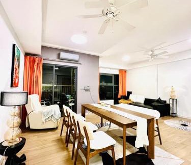 Van Giang Apartment | Emoi Westbay's Apt