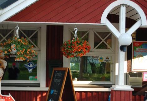 Emolahti Resort | Family-Friendly Emolahti Camping with Private Beach Access