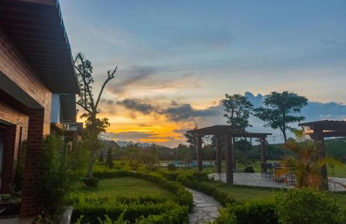 Moc Chau Resort | Emopea Moc Chau: Cozy Retreat with Family-Friendly Amenities