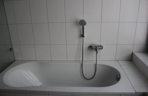 Heppenheim Apartment | Highly Rated Empanada Ferienwohnung with Onsite Restaurant