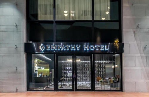 Guangzhou Central Business District Hotel | Empathy Hotel - Guangzhou East Railway Station Tianhe Sports Center