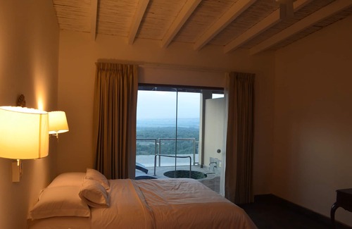 Caral Hotel | Discover Empedrada Ranch & Lodge: Top-Rated Stay with Spa