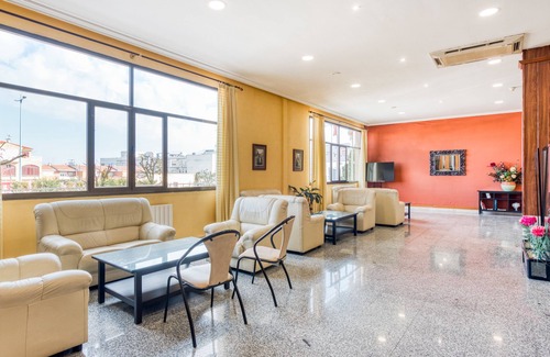 Santa Marta de Tormes Hotel | Discover Emperatriz III: 4-Star Retreat with Spa & Pool