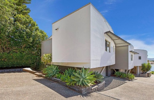Daleys Point House | Experience EMPIRE: Majestic Home on Pristine Waterfront