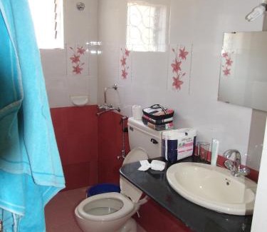 Calangute House | Empire Guest House: Family-Friendly Stays with Breakfast