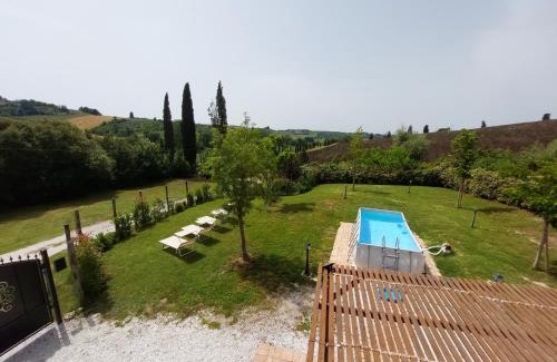 Empoli House | Inviting Empoli Campagna: Private Garden & Pool Retreat