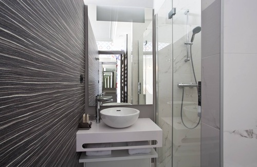 Bourgogne Hotel | Relax at Empreinte Hôtel & Spa: 4-Star Retreat with Spa