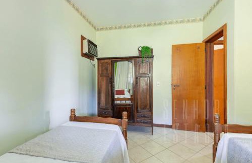 Santo Amaro da Imperatriz House | Discover Mansão da Imperatriz: Vintage Retreat with Nature
