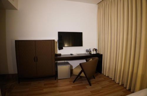 Dhaka Hotel | Accessible Comfort at Empyrean Dhaka City Centre Hotel