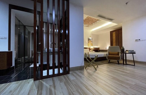 Dhaka Hotel | Empyrean Hotel: Highly Rated Stay with Family-Friendly Amenities