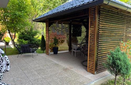 Mali Radic Villa | Emrah River Una: Guest Rated 9.7 with Private Beach Access