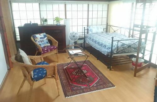 Katase Bed & Breakfast | Pet-Friendly EMS Enoshima Guesthouse with Ocean Views