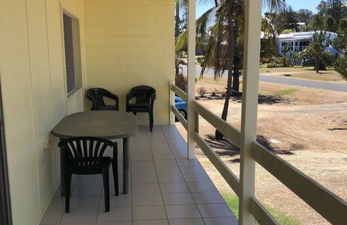 Emu Park Apartment | Beachfront Escape at Emu Park with Ocean Views & Breakfast