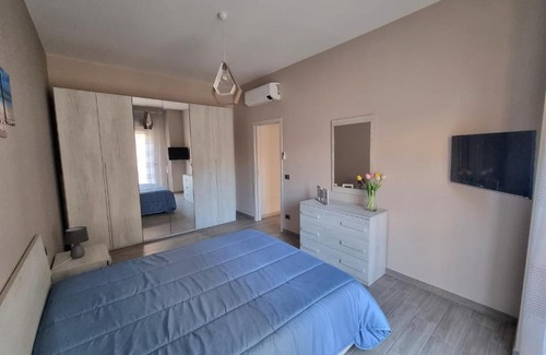 Gela Apartment | Emy House: Oceanfront Retreat with Pool & High Ratings