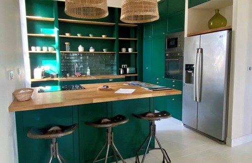 Les Sablettes House | Beachfront Retreat with Private Access and Ocean Views