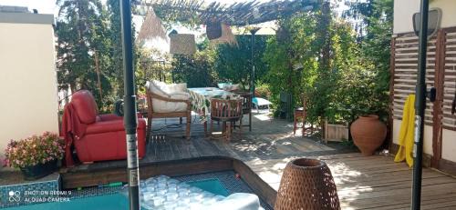 Mittelbergheim House | Riesling Stein Home: Oceanfront Retreat with Pet-Friendly Comfort