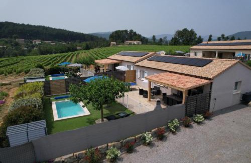 Joyeuse House | Experience L'Odyssée Gîte with Private Pool and Ocean View