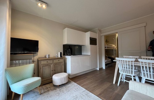 Saint-Etienne-de-Tinee Condo | Cozy Retreat in Centre Station with Sunny Terrace