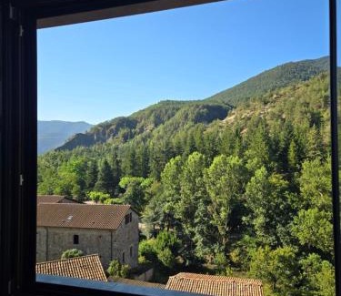 Baga Apartment | Discover Bagà: A Medieval Gem with Family-Friendly Comfort