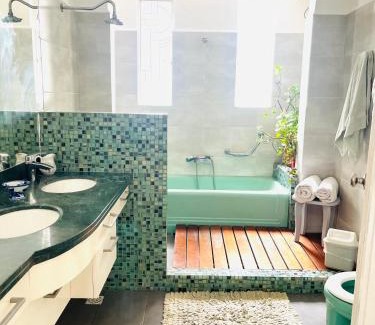 Barrio Sur House | Ideal Stay in the Heart of Barrio Sur - Family-Friendly!