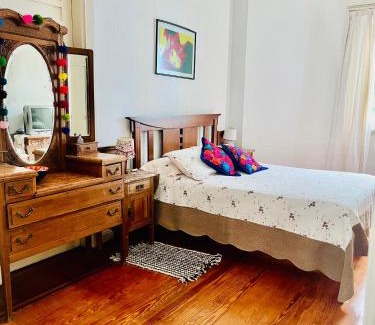 Barrio Sur House | Ideal Stay in the Heart of Barrio Sur - Family-Friendly!